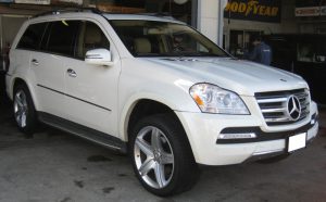 メルセデス・ベンツGL550 にピレリのスコーピオンウィンターを装着しました[295/40R21]