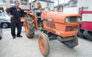 クボタトラクター（耕運機）L2601のパンク修理をしました[11.4/10-24]