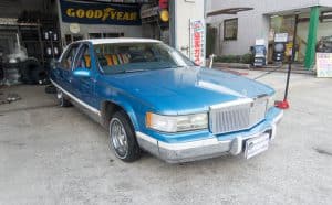 キャデラック ブロアムにトラベルスターのUN 106を装着しました［175/70R14］