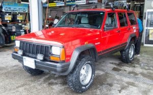 ジープ チェロキーにおすすめ！ BF GoodrichのAll-terrain T/A KO2を装着しました。[30×9.50R15LT]