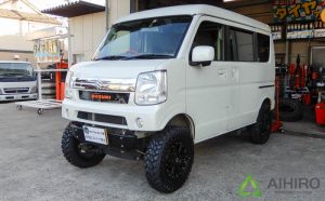 スズキ エブリィバン リフトアップ車におすすめ！ MAXXISのMT-764 ビッグホーンを装着しました。[195R14C 8PR]